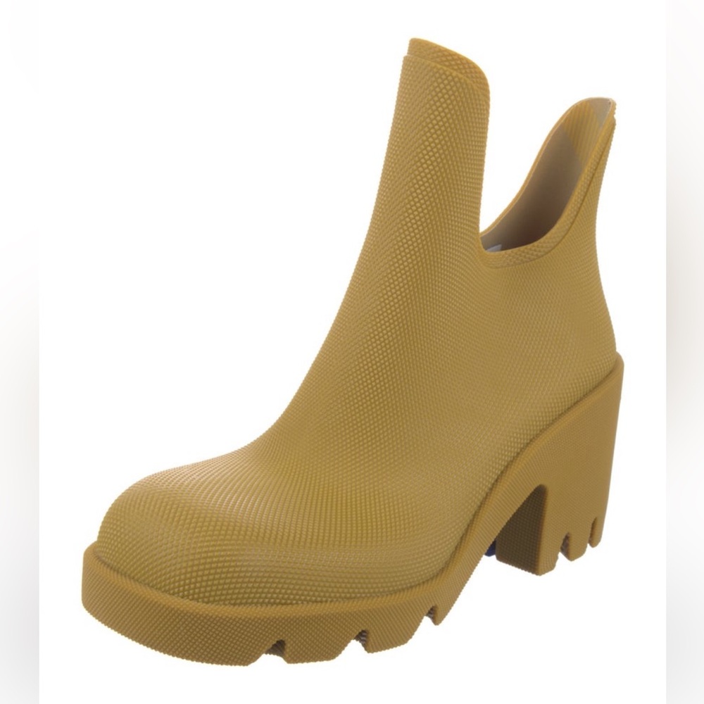 Burberry Rain Boots - Picture 4 of 6